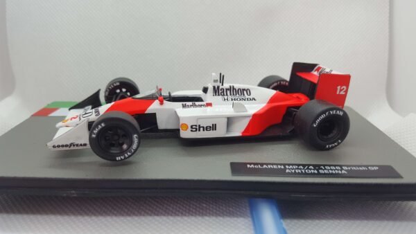 Scalemodz modellautó Formula1 Mclaren MP4 versenyautó szponzor maitricákkal