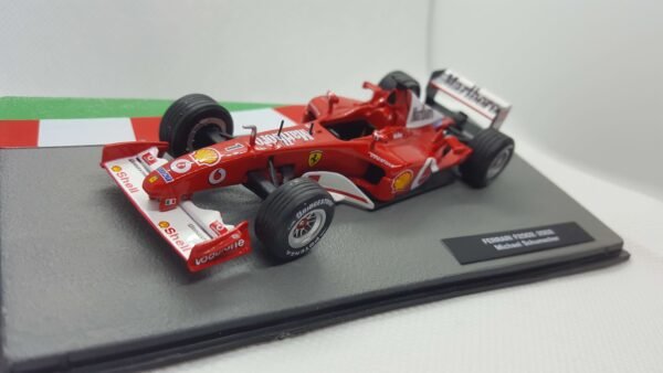Scalemodz Ferrari F2002 Michael Schumacher marlboro matrica elölnézet