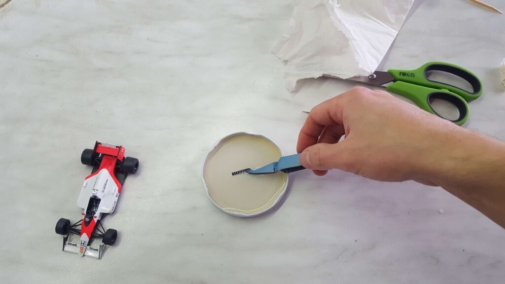 Scalemodz vizes matrica használata vizes matrica beáztatása