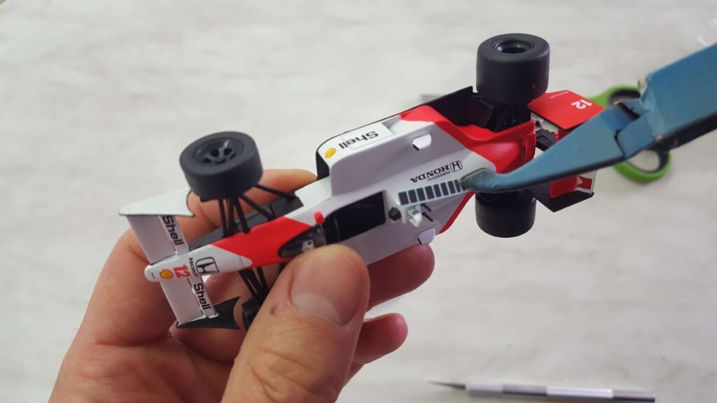 Scalemodz vizes matrica használata vizes matrica felhelyezése