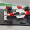 Scalemodz modellautó Formula1 Mclaren MP4 versenyautó csíkos maitricákkal felülnézet