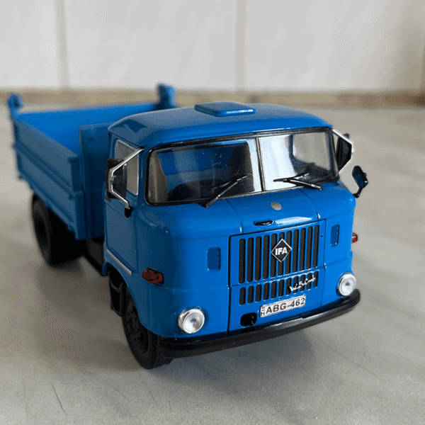 Scalemodz fém modellautó egyedi rendszámtábla IFA teherautó