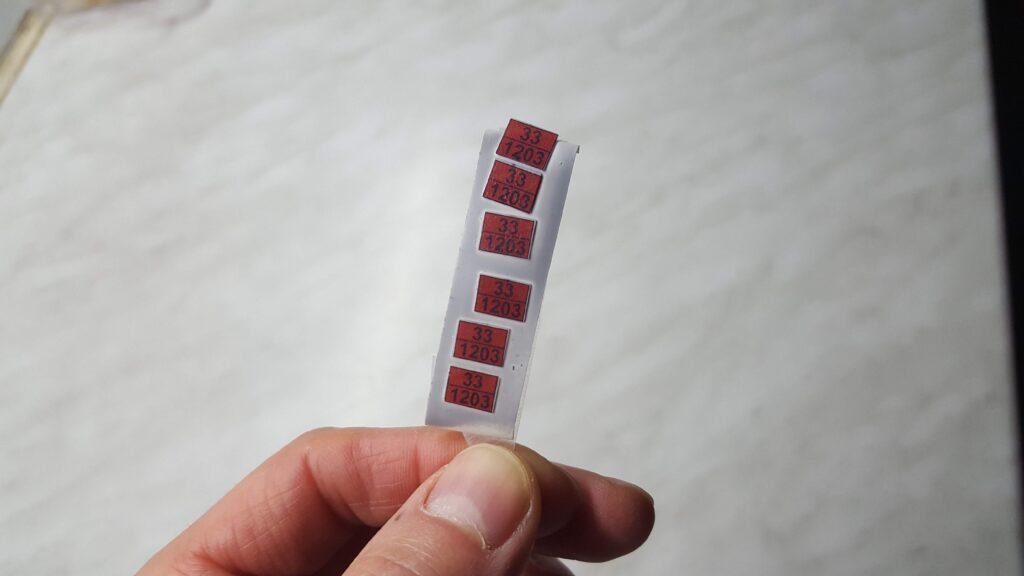 Scalemodz modell teherautó ADR TIR tábla