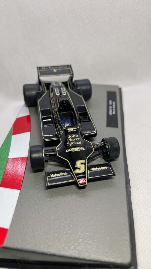 Scalemodz Lotus 79 elölnézet vizes matrica