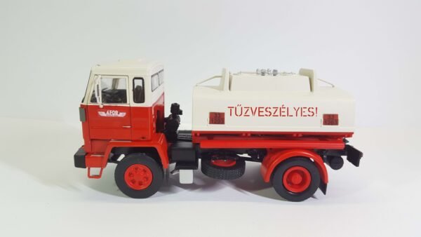Scalemodz fém modell teherautó Áfor ADR vizes matrica oldalnézet