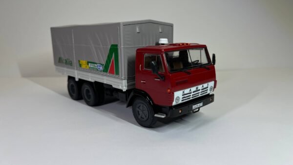 Scalemodz fém modellautó Kamaz 5320 rendszám vizes matrica