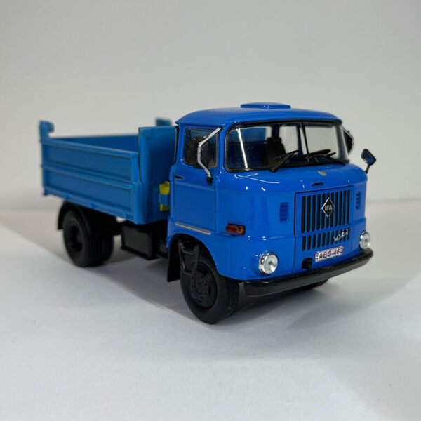 Scalemodz fém modellautó IFA W50 rendszám vizes matrica