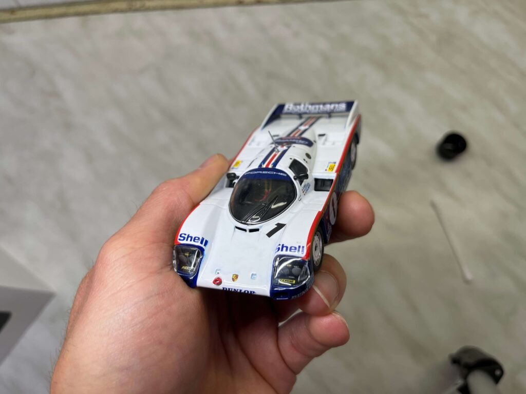 Scalemodz matrica eltávolítása modellautóról vizes matrica