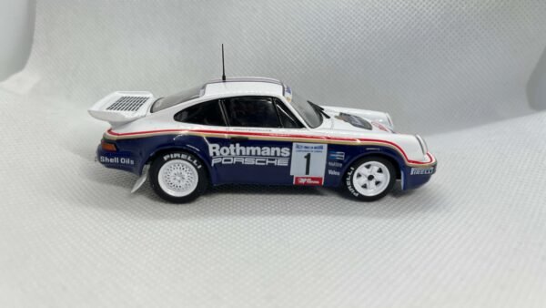 Scalemodz fém modellautó Porsche 911 SC RS oldalnézet Rothmans matrica