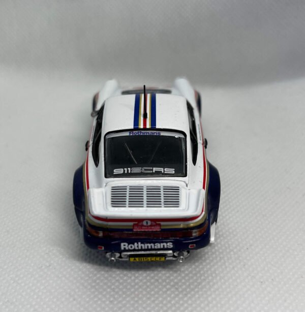 Scalemodz fém modellautó Porsche 911 SC RS hátulnézet Rothmans matrica