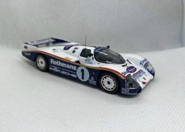 Scalemodz fém modellautó Porsche 962 LeMans oldalnézet Rothmans vizes matrica