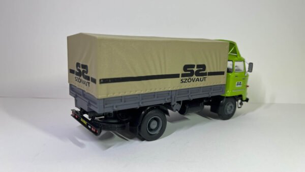 Scalemodz fém modell teherautó IFA L60 Szövaut vizes matrica elölnézet