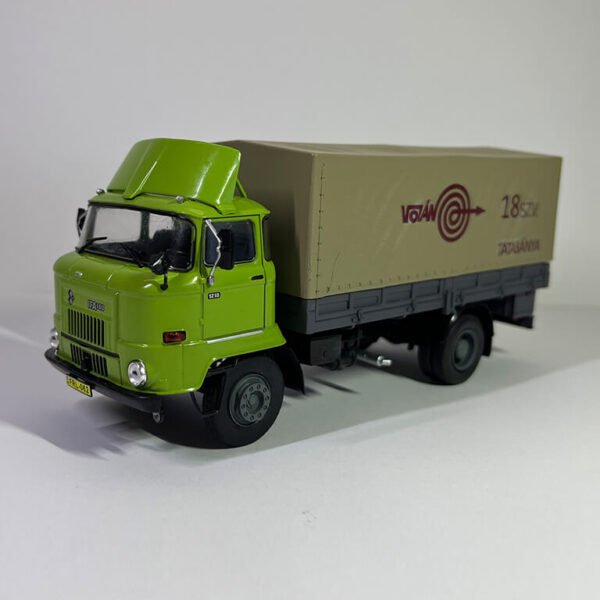 Scalemodz fém modell teherautó IFA L60 Volán vizes matrica elölnézet