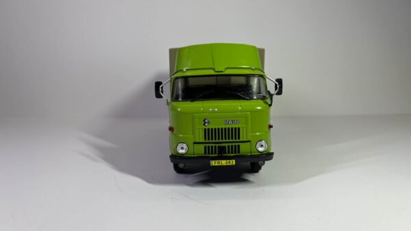 Scalemodz fém modell teherautó IFA L60 Volán vizes matrica elölnézet