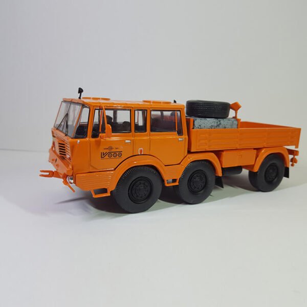 Scalemodz fém modell teherautó Tatra 813 Volán spec vizes matrica oldalnézet