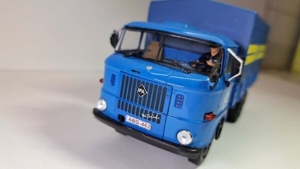 Scalemodz 3D nyomtatott Sofőr Figura Festett IFA ban