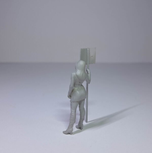 Scalemodz 3D nyomtatott Grid Girl Figura Festettlen